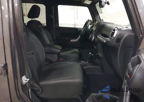 2016 Jeep Wrangler Unlimited Sahara z USA, uszkodzony, nr VIN 1C4BJWEG3GL172532